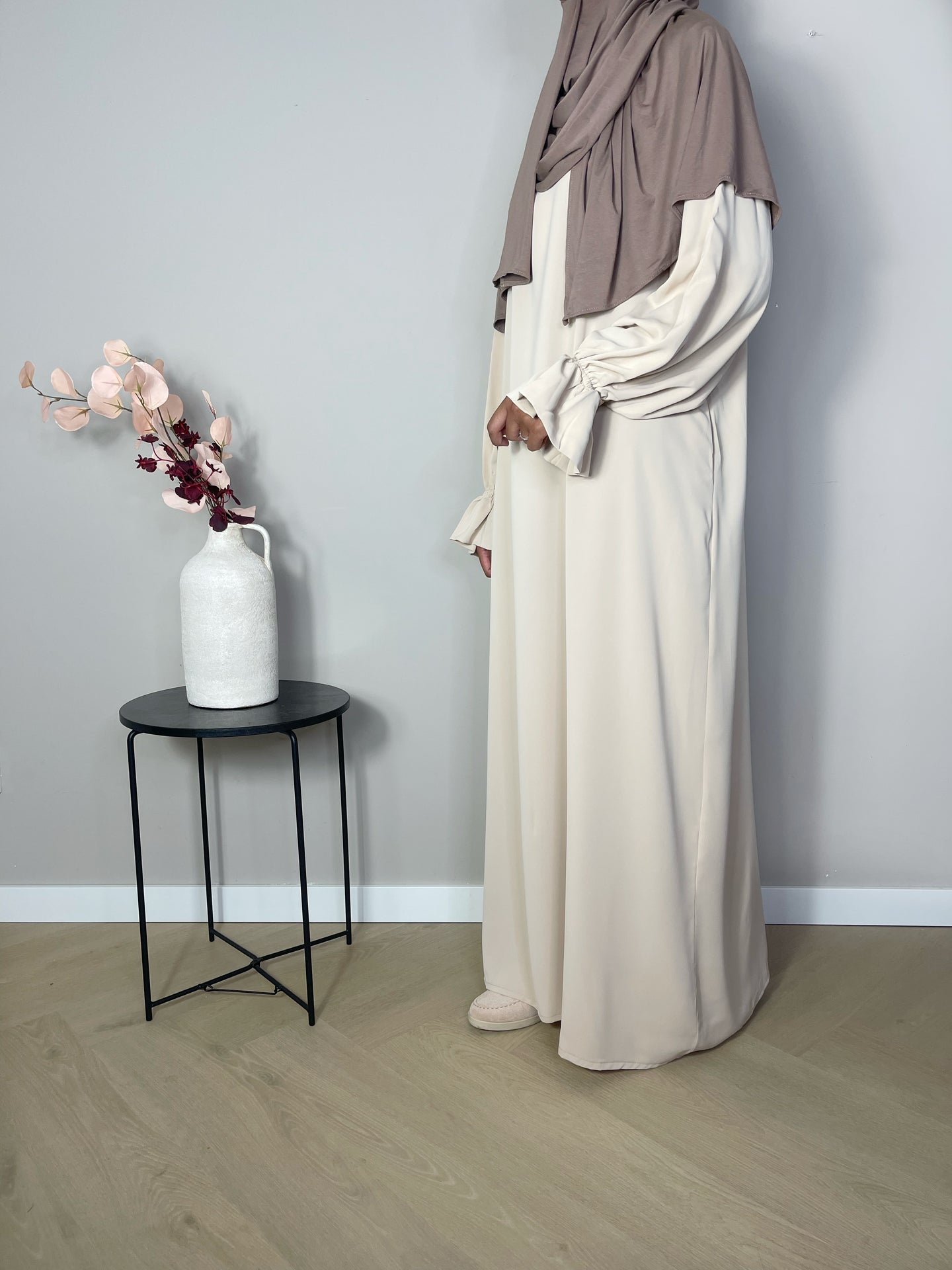 Abaya met elegante mouwtjes - Soft beige