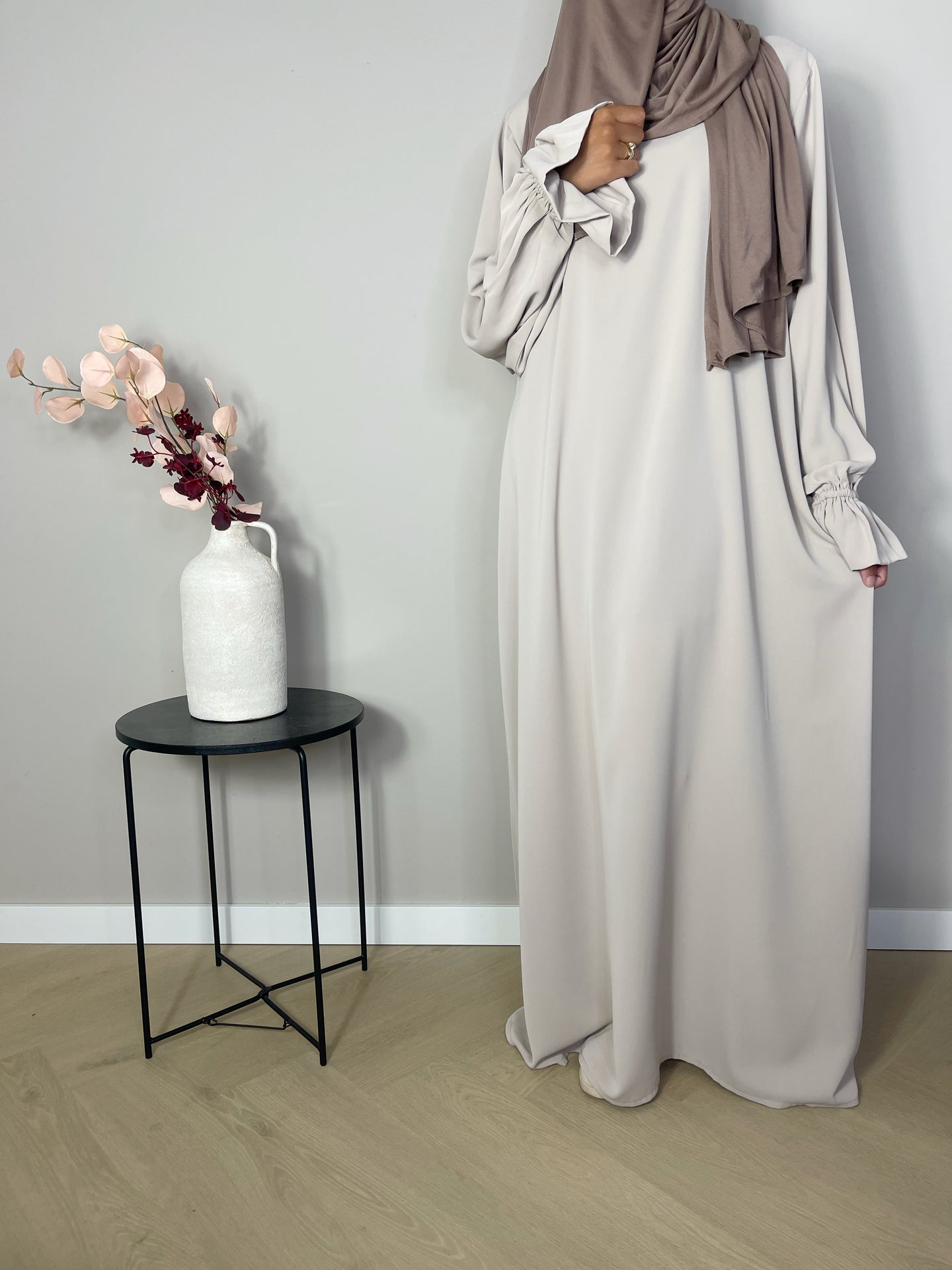 Abaya met elegante mouwtjes - Soft taupe