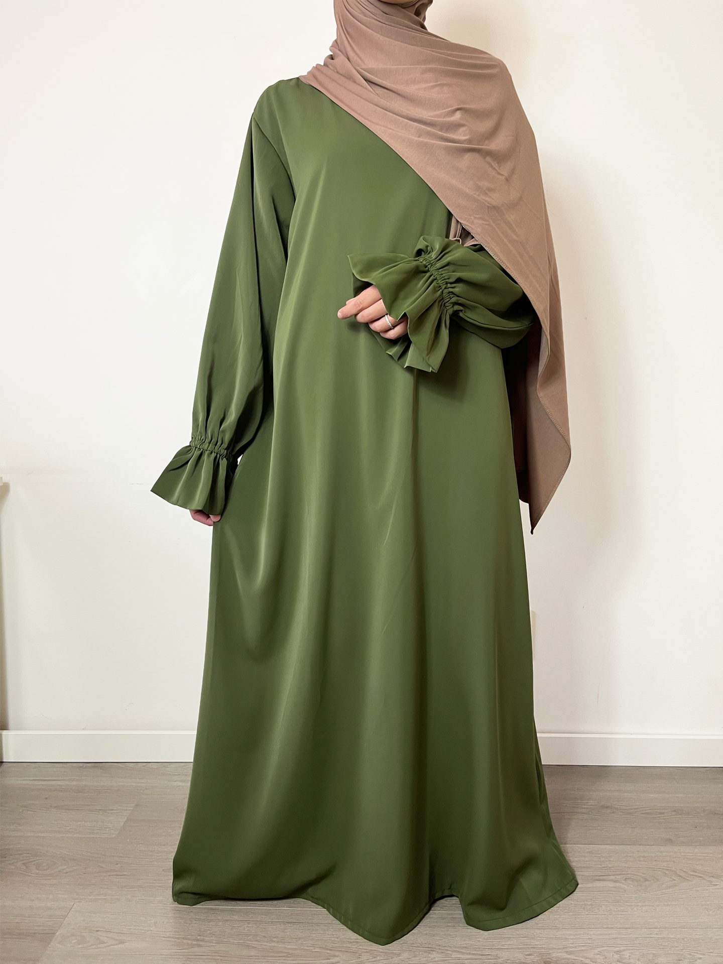 Abaya met elegante mouwtjes - Army green - Hijab Boutique